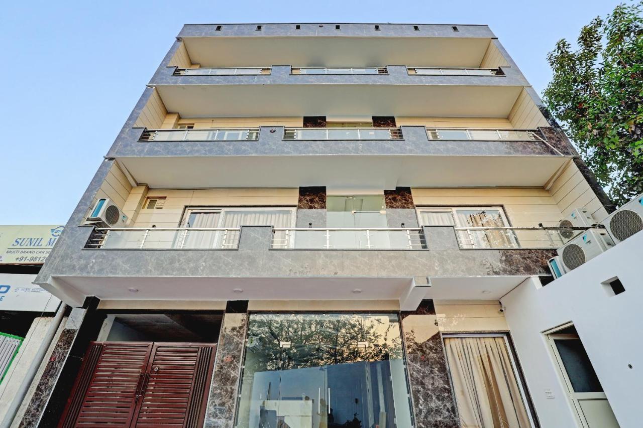 Collection O Hotel Aditya Palace Near Leisure Valley Park Gurgáon Kültér fotó